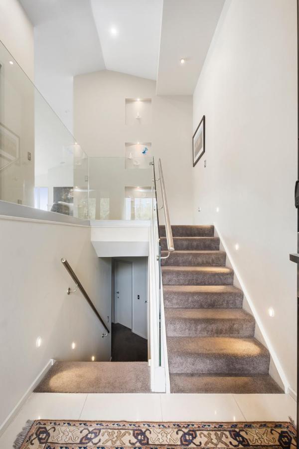 Luxury Lakeview Vista Apartment Wanaka Bagian luar foto
