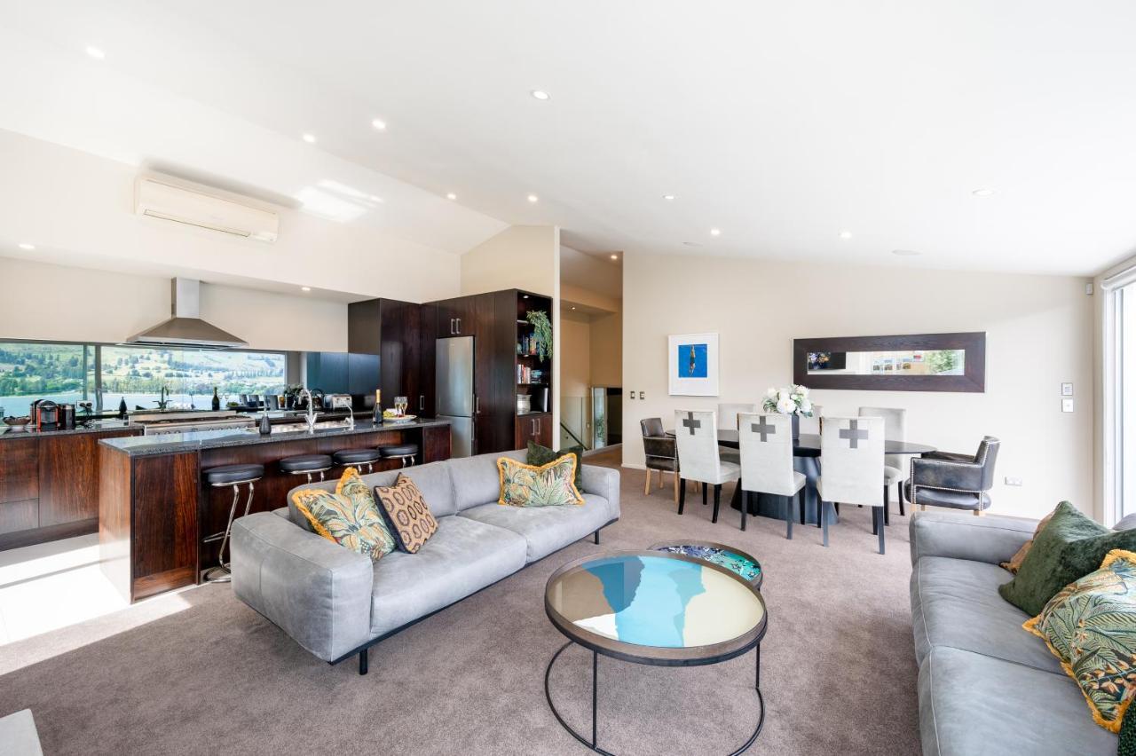 Luxury Lakeview Vista Apartment Wanaka Bagian luar foto