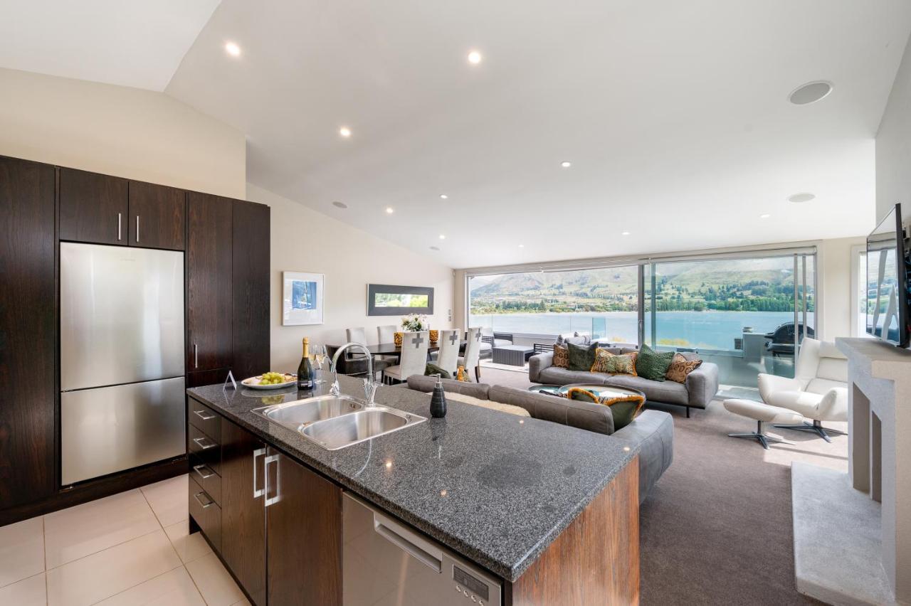 Luxury Lakeview Vista Apartment Wanaka Bagian luar foto