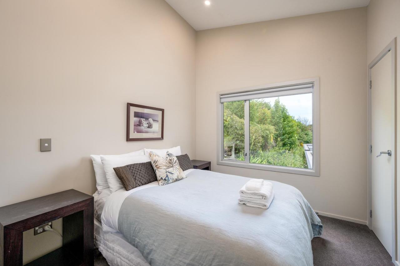 Luxury Lakeview Vista Apartment Wanaka Bagian luar foto